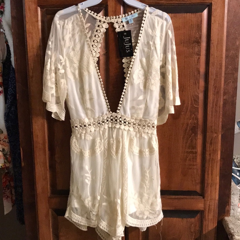 Must have romper 😍😍